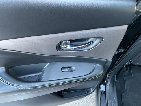 Used 2022 Nissan Murano S image 16