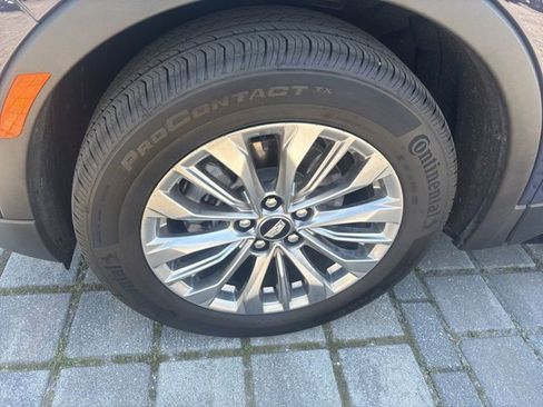 Certified 2025 Cadillac XT4 Premium Luxury image 7