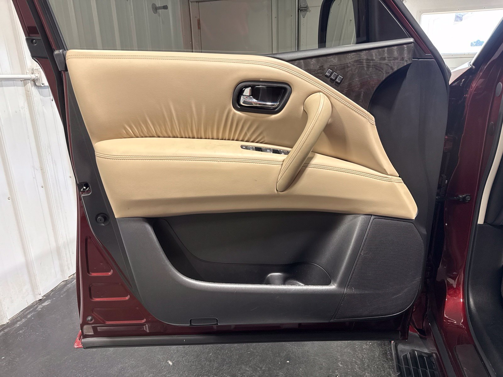 Used 2023 Nissan Armada Platinum w/ Captain's Chairs Package AWD/4WD image 33