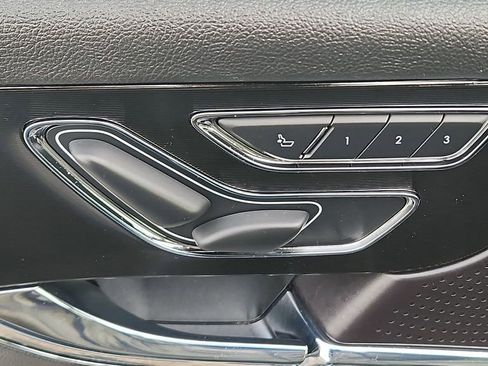 Used 2025 Lincoln Corsair FWD w/ Equipment Group 101A image 16