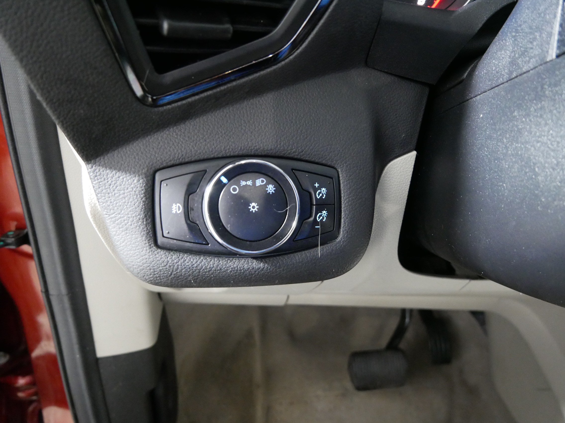 Used 2014 Ford Escape Titanium w/ Equipment Group 401A AWD/4WD image 26