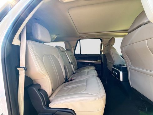 Used 2024 Ford Expedition Max Limited image 32