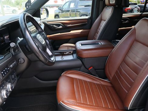 Certified 2023 GMC Yukon Denali Ultimate AWD/4WD image 24