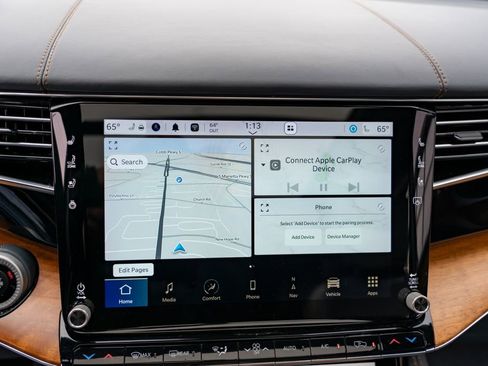 Used 2022 Jeep Grand Wagoneer Series II w/ Rear Seat Video Group 1 image 28