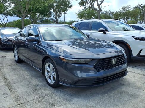 Used 2023 Honda Accord LX image 5