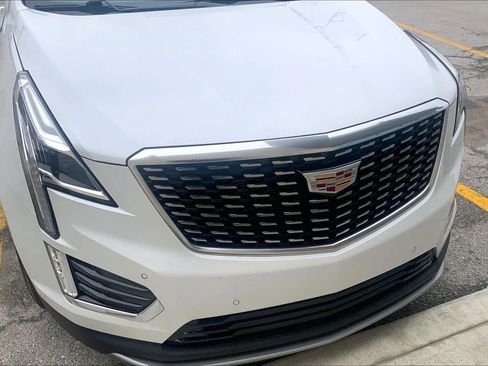 Certified 2025 Cadillac XT5 Premium Luxury image 29