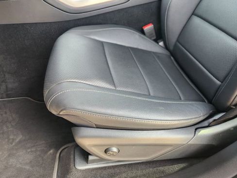 Used 2025 Mercedes-Benz GLS 450 4MATIC image 23