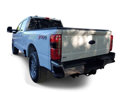 Used 2023 Ford F250 Lariat w/ Lariat Ultimate Package AWD/4WD image 3
