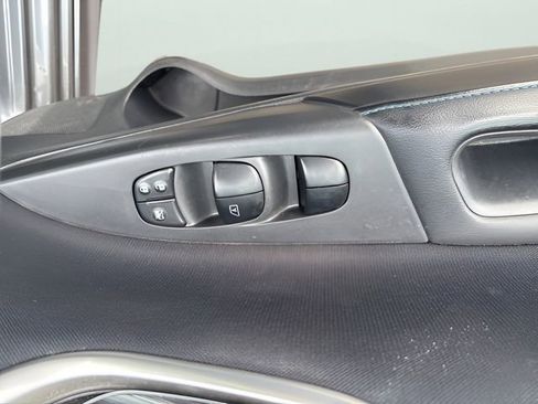 Used 2018 Nissan Sentra SR w/ SR Midnight Edition Package image 19