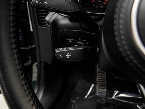 Used 2017 Audi R8 V10 w/ Carbon Exterior Package image 38