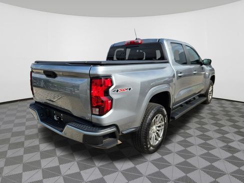 Used 2023 Chevrolet Colorado LT w/ LT Convenience Package II AWD/4WD image 4