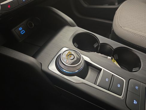 Used 2022 Ford Escape SE w/ Cold Weather Package image 24