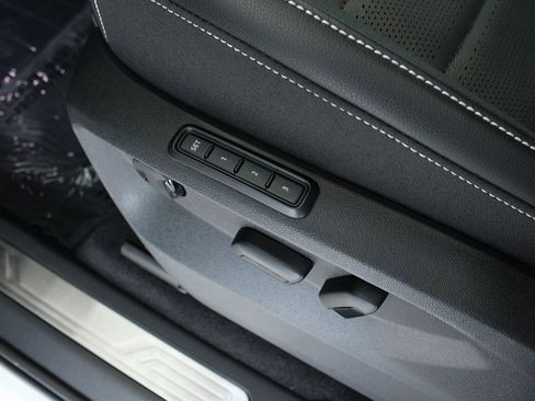 New 2025 Volkswagen Atlas SEL image 39