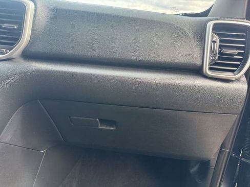 Used 2022 Kia Sportage LX FWD image 23