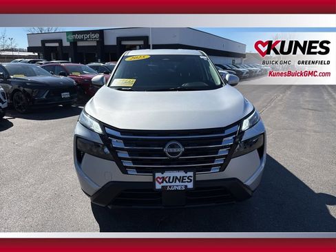 Used 2025 Nissan Rogue SV image 12