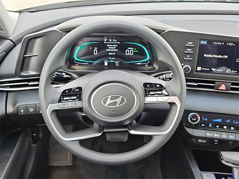 New 2025 Hyundai Elantra Blue image 20