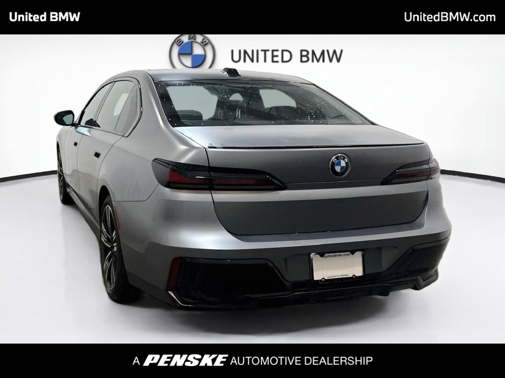 Used 2023 BMW 740i RWD image 7