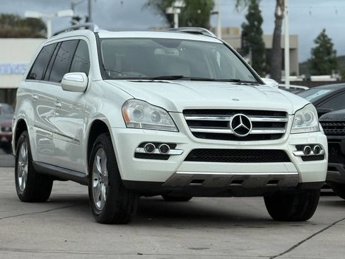 Used 2010 Mercedes-Benz GL 450 4MATIC image 3