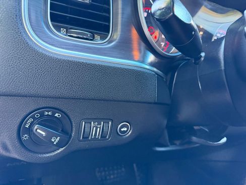 Used 2018 Dodge Charger R/T Scat Pack image 28