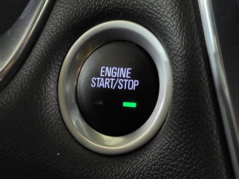 Used 2023 Chevrolet Traverse LT w/ LPO, Floor Liner Package image 31