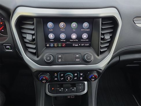 Used 2023 GMC Acadia SLT w/ Preferred Package image 23