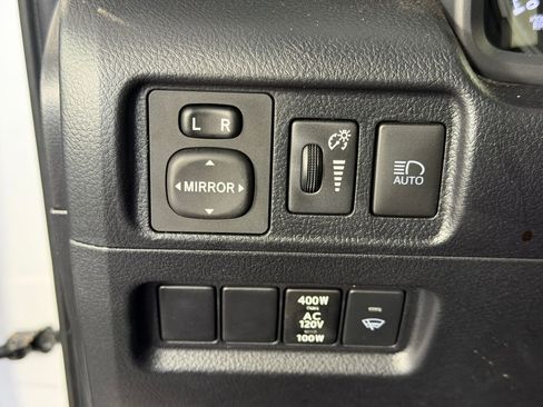 Used 2024 Toyota 4Runner TRD Off-Road Premium w/ Moonroof Package AWD/4WD image 18