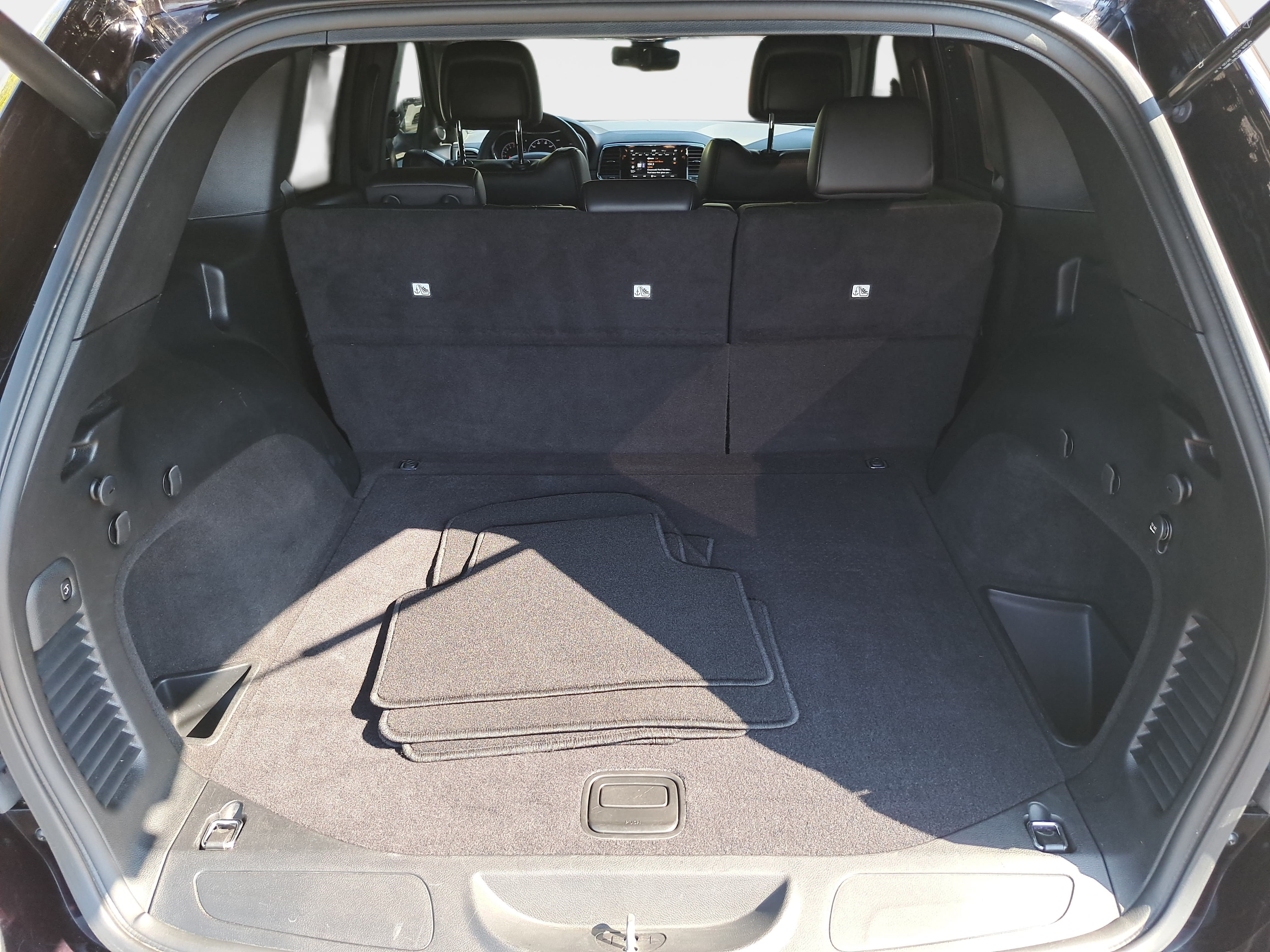 Used 2021 Jeep Grand Cherokee Limited RWD image 12