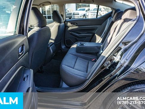 Used 2025 Nissan Altima 2.5 SV image 21