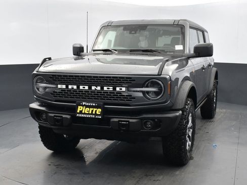 New 2025 Ford Bronco Badlands image 1