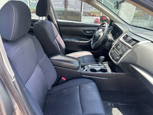 Used 2018 Nissan Altima 2.5 S w/ S Convenience Package FWD image 11