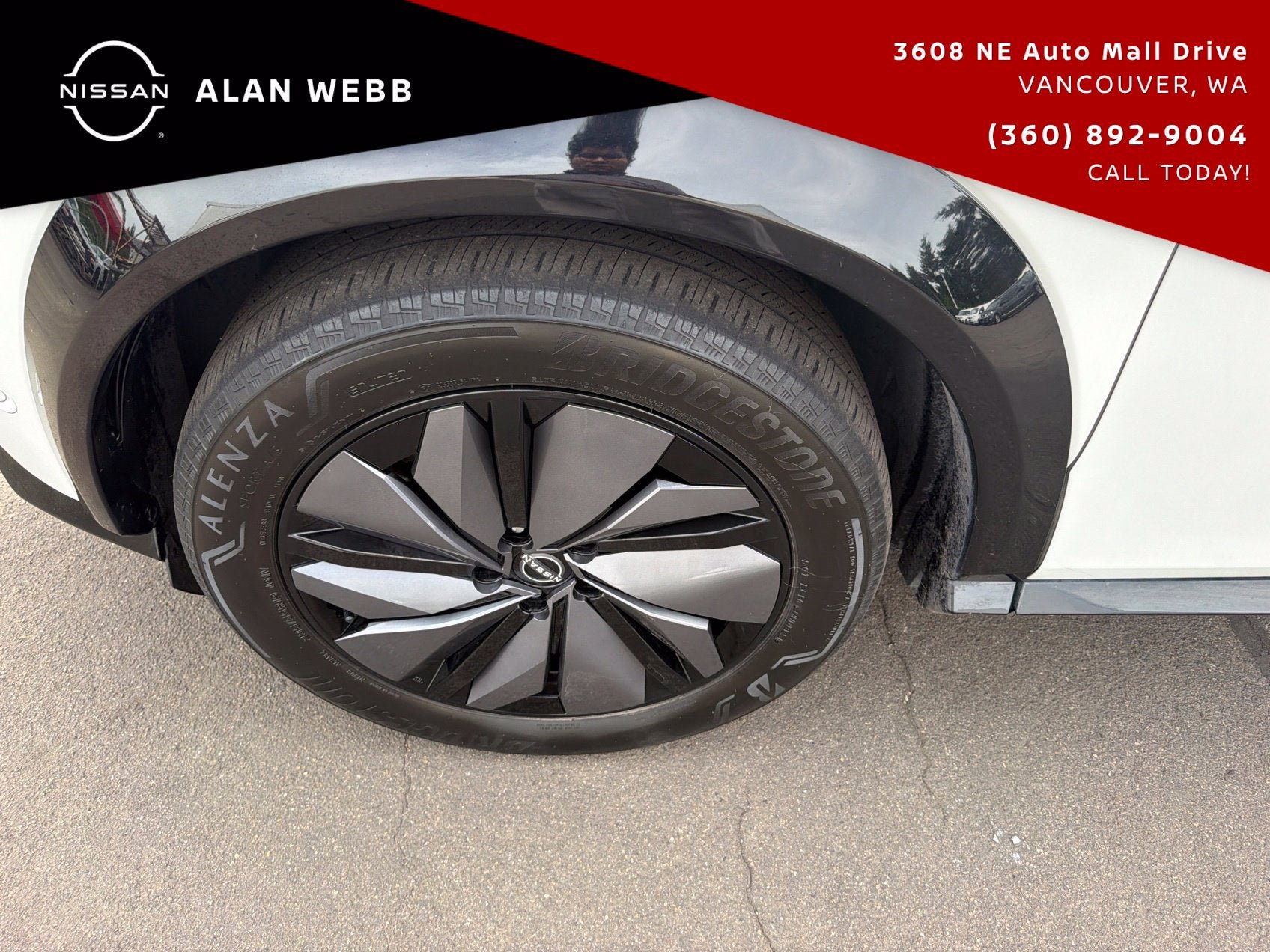 Used 2023 Nissan Ariya AWD/4WD image 32
