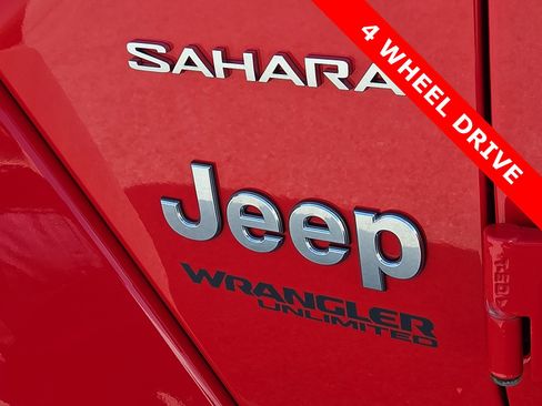 Used 2020 Jeep Wrangler Unlimited Sahara image 8