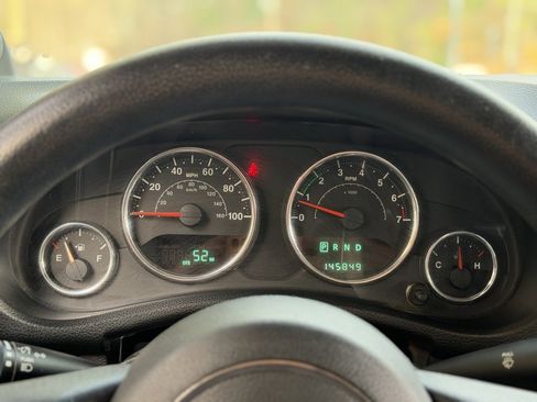 Used 2014 Jeep Wrangler Sport image 42