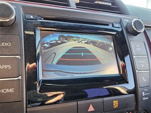 Used 2015 Toyota Camry XSE image 20