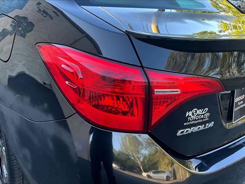 Used 2017 Toyota Corolla SE FWD image 28