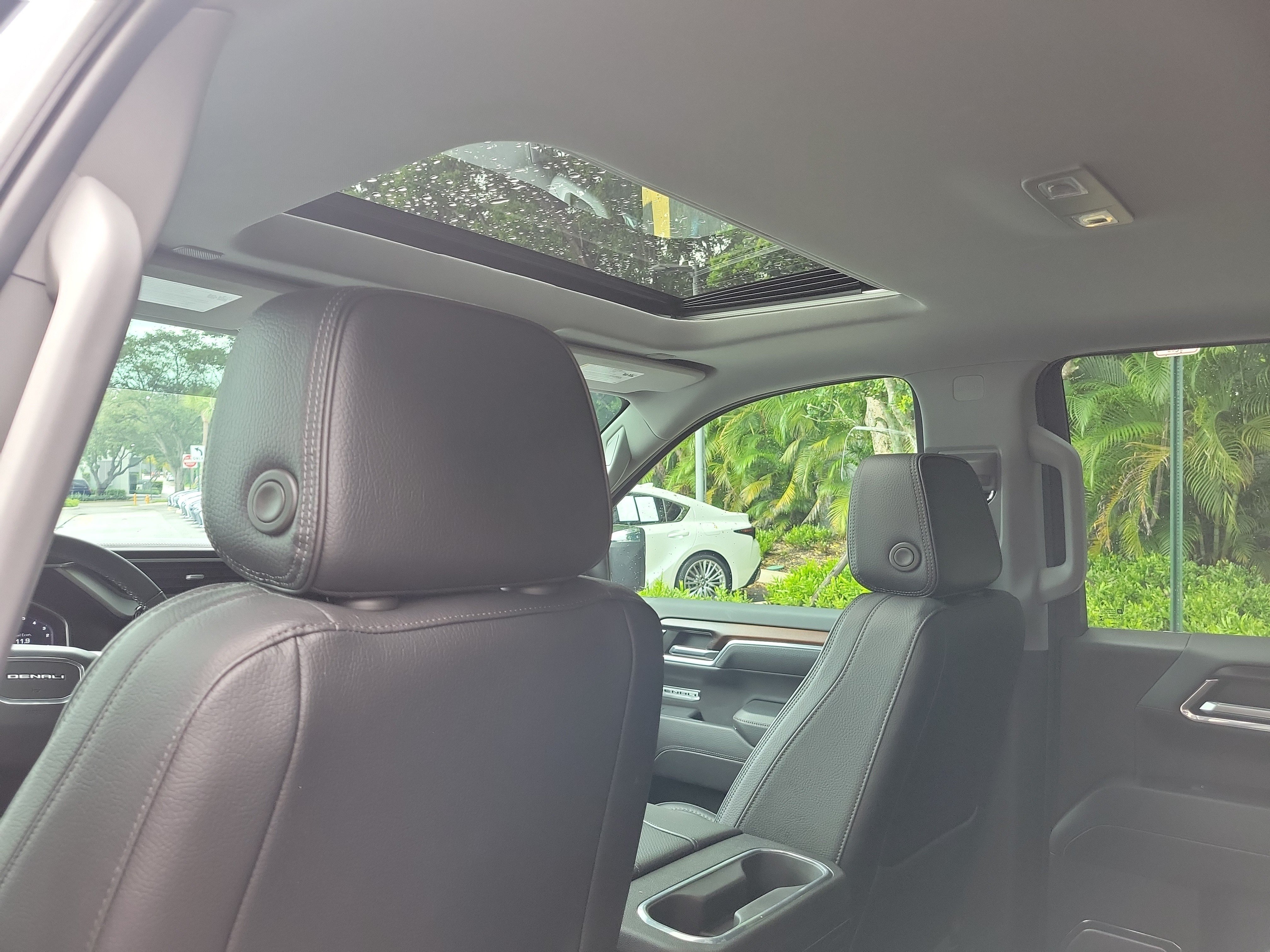 Used 2024 GMC Sierra 1500 Denali w/ Denali Reserve Package AWD/4WD image 13