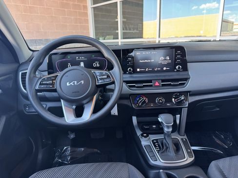 Used 2024 Kia Seltos LX image 16