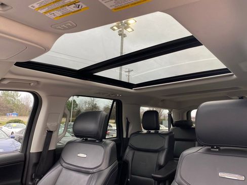 Used 2025 Ford Expedition Max Platinum image 22