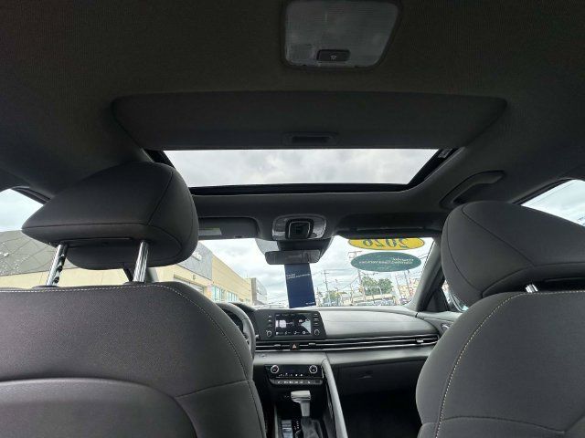 Certified 2026 Hyundai Elantra SEL Sport Premium FWD image 18