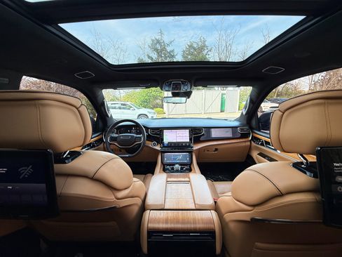 Used 2022 Jeep Grand Wagoneer Series III w/ Rear Seat Video Group 1 image 42