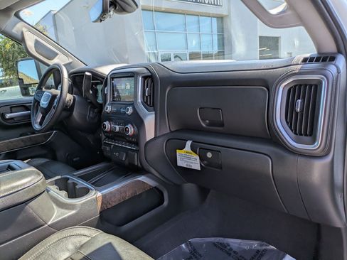 Used 2020 GMC Sierra 2500 Denali w/ Denali Ultimate Package AWD/4WD image 31