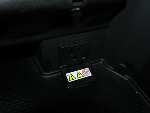 Used 2021 RAM 1500 Limited AWD/4WD image 23