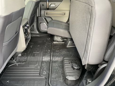 New 2025 GMC Hummer EV 2X image 31