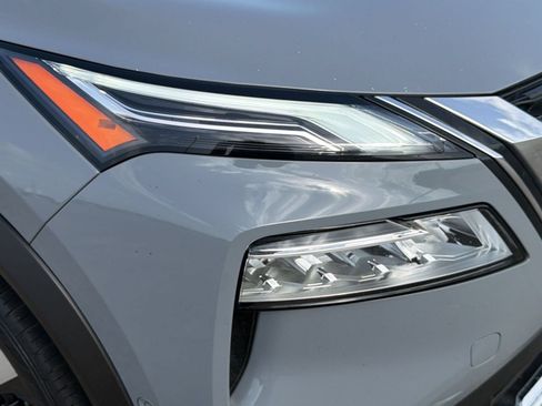 Used 2021 Nissan Rogue Platinum FWD image 12