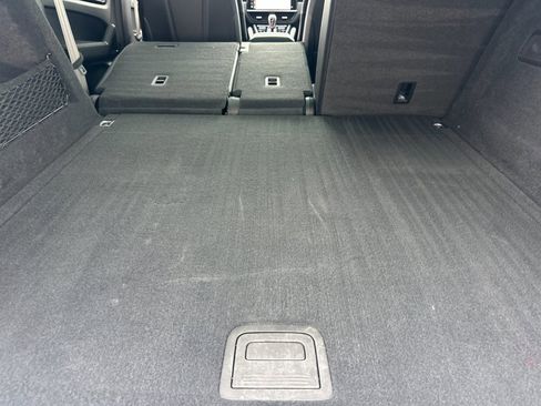 Used 2023 Porsche Cayenne Platinum Edition image 15