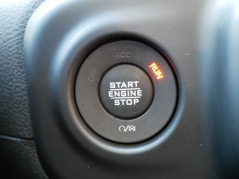 Used 2023 Jeep Gladiator Rubicon w/ Cold Weather Group AWD/4WD image 24