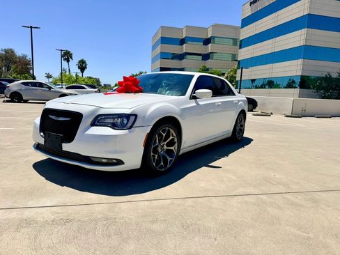 Used 2016 Chrysler 300 S w/ Light Group RWD image 12