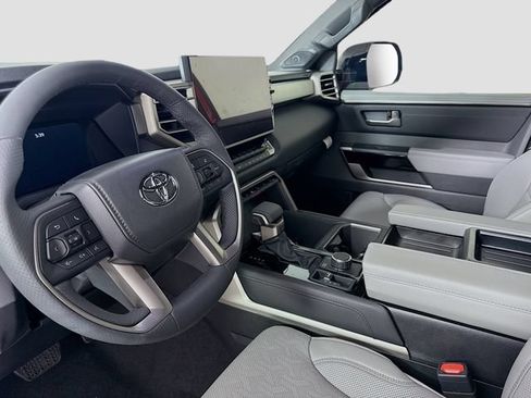 Certified 2025 Toyota Tundra Limited AWD/4WD image 10