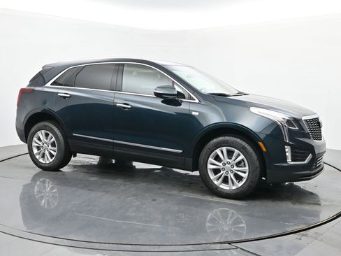 New 2026 Cadillac XT5 Luxury image 7