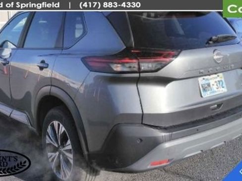 Used 2023 Nissan Rogue SV FWD image 2